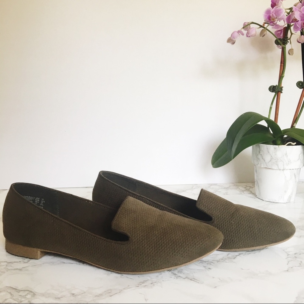 New Olive green flats
